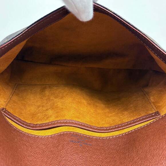 LOUIS VUITTON Brown Monogram Shoulder Bag - Picture 6 of 7